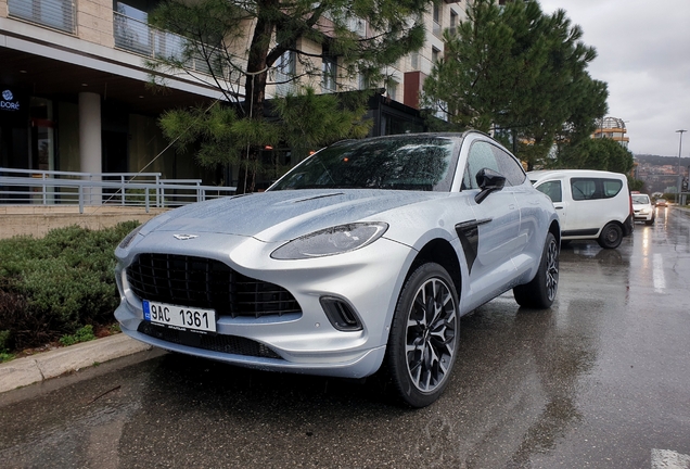 Aston Martin DBX