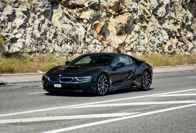 BMW i8