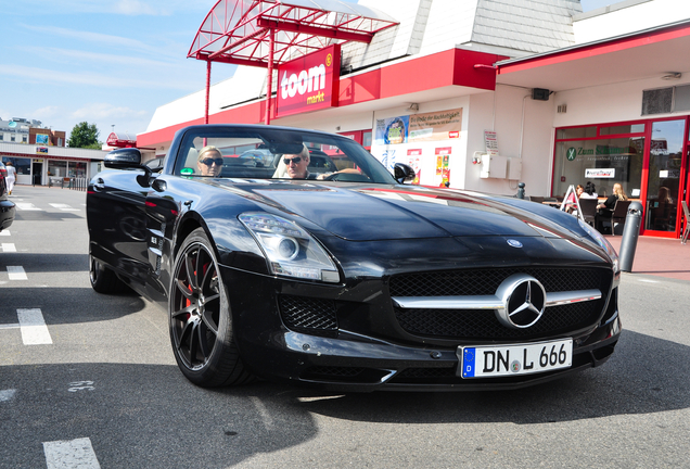 Mercedes-Benz SLS AMG Roadster