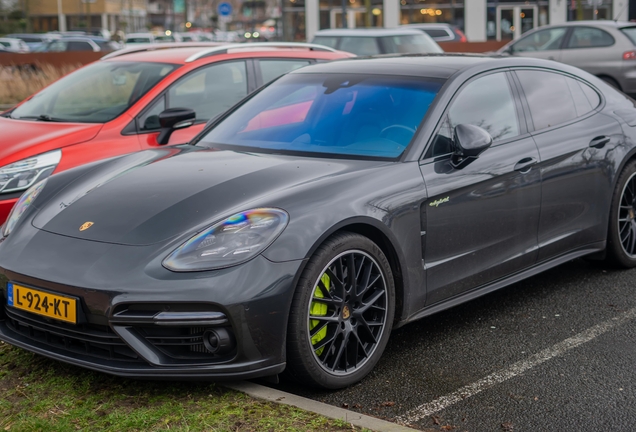 Porsche 971 Panamera Turbo S E-Hybrid