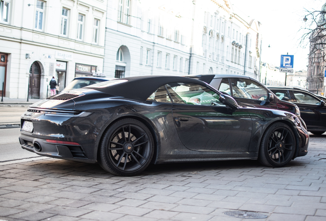 Porsche 992 Carrera 4 GTS Cabriolet