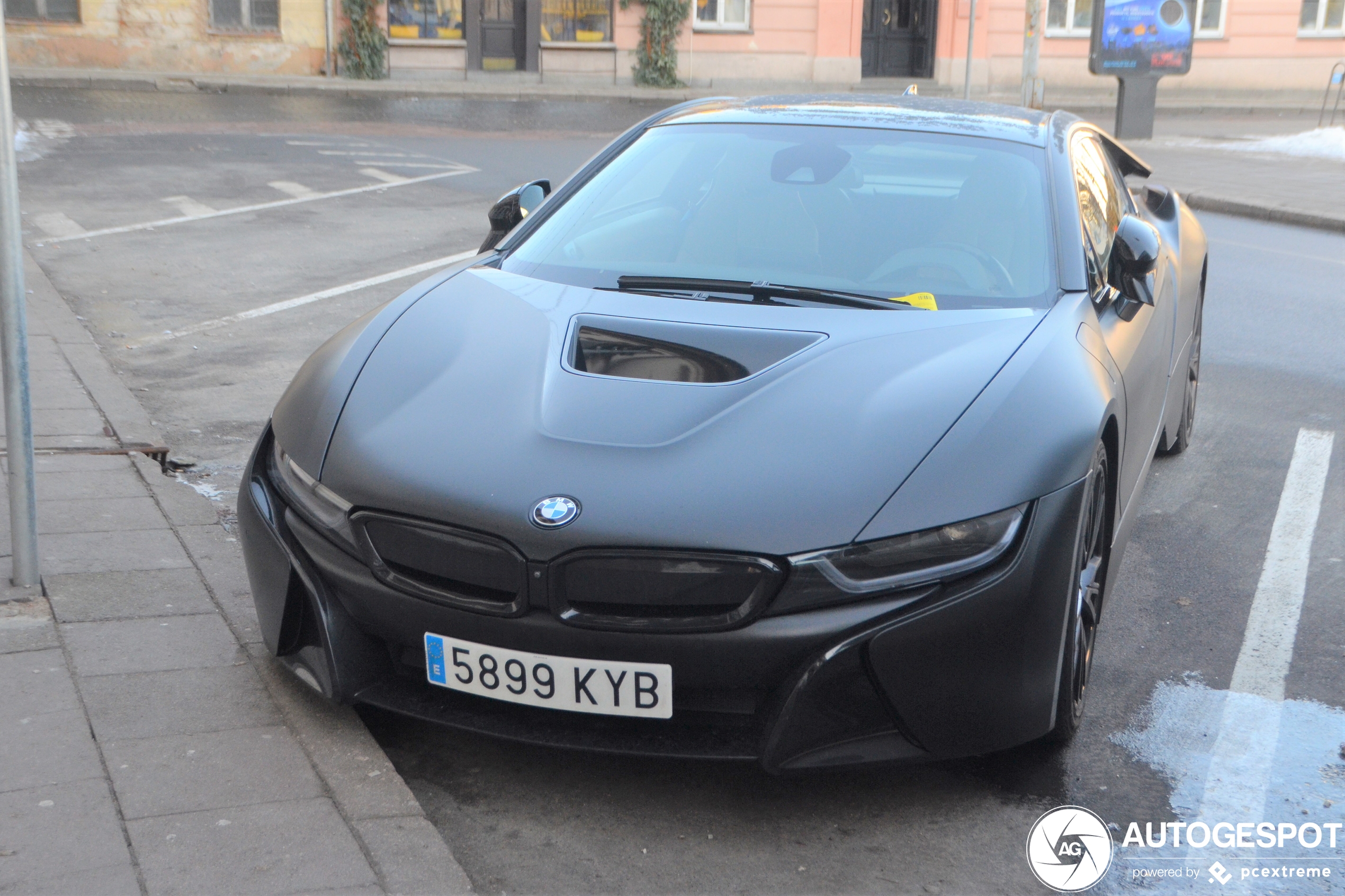 BMW i8