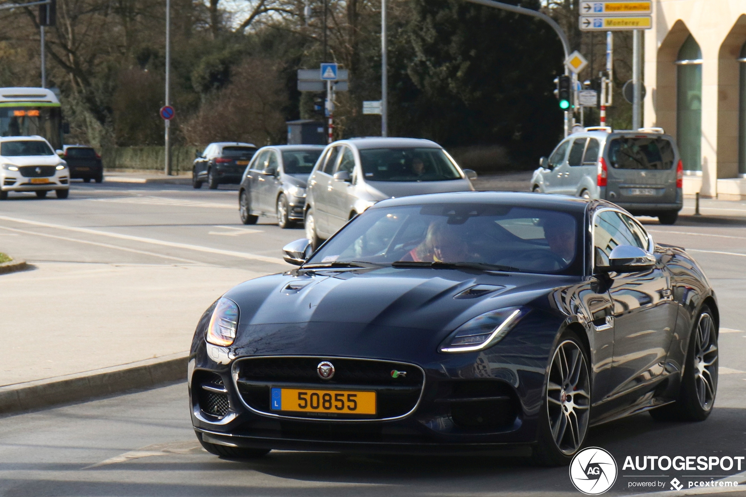 Jaguar F-TYPE R Coupé 2017