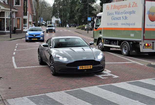 Aston Martin DB11