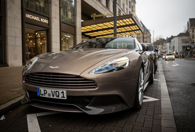 Aston Martin Vanquish 2013