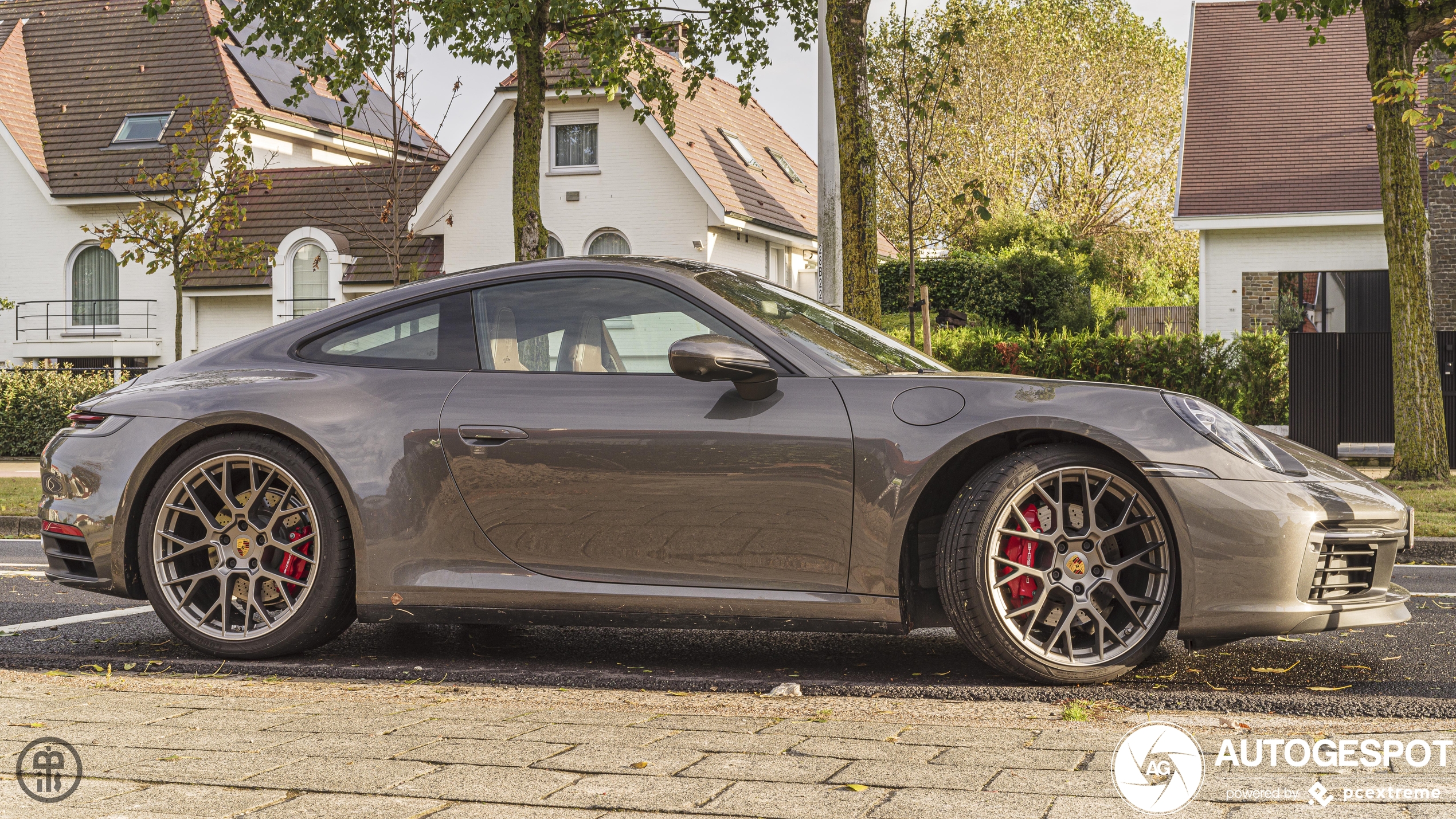 Porsche 992 Carrera 4S