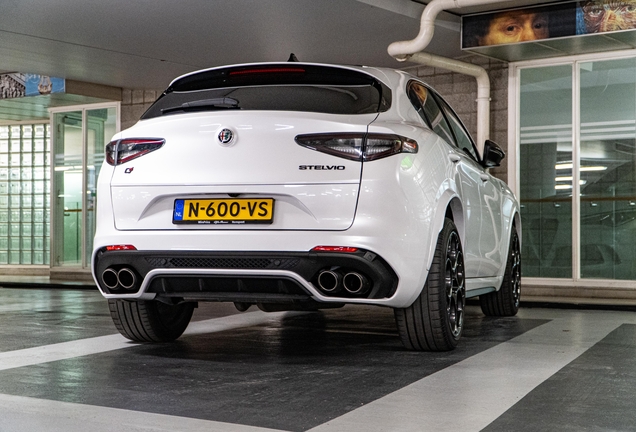 Alfa Romeo Stelvio Quadrifoglio 2020