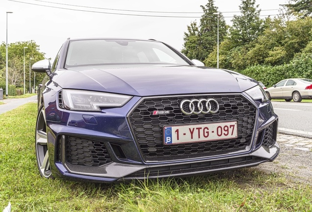 Audi RS4 Avant B9