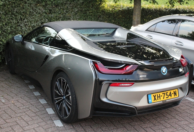 BMW i8 Roadster