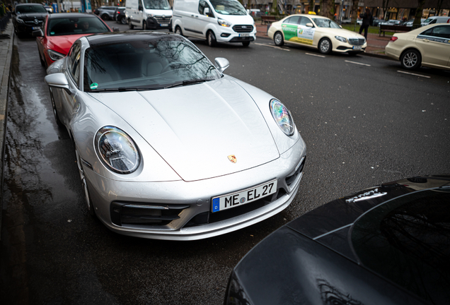 Porsche 992 Carrera 4S