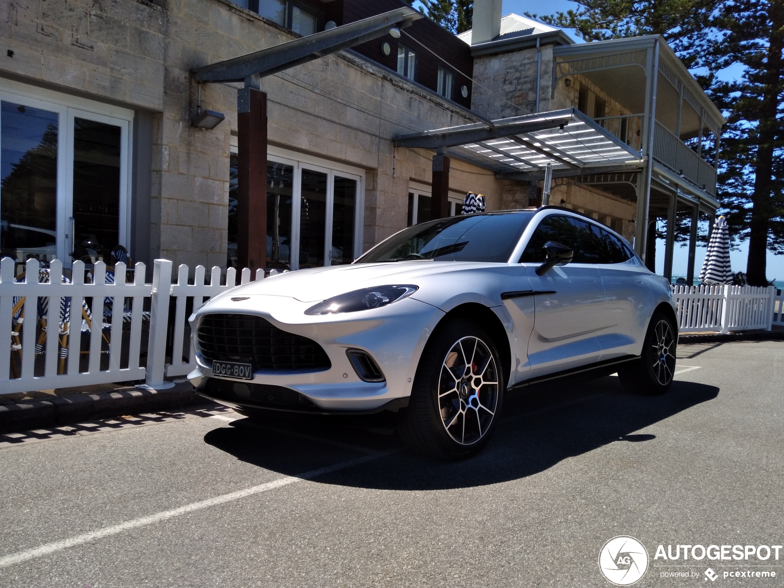 Aston Martin DBX