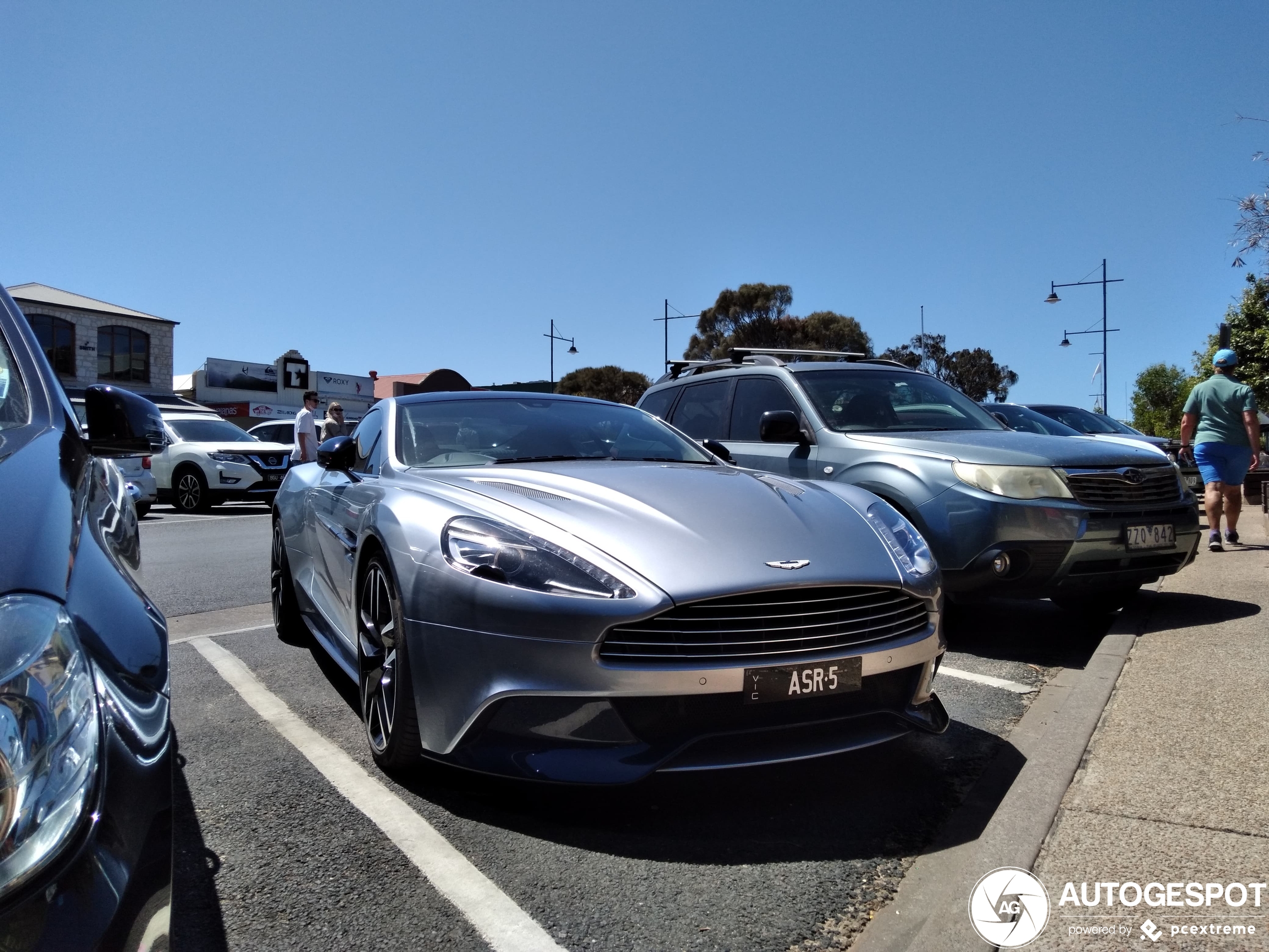 Aston Martin Vanquish 2013