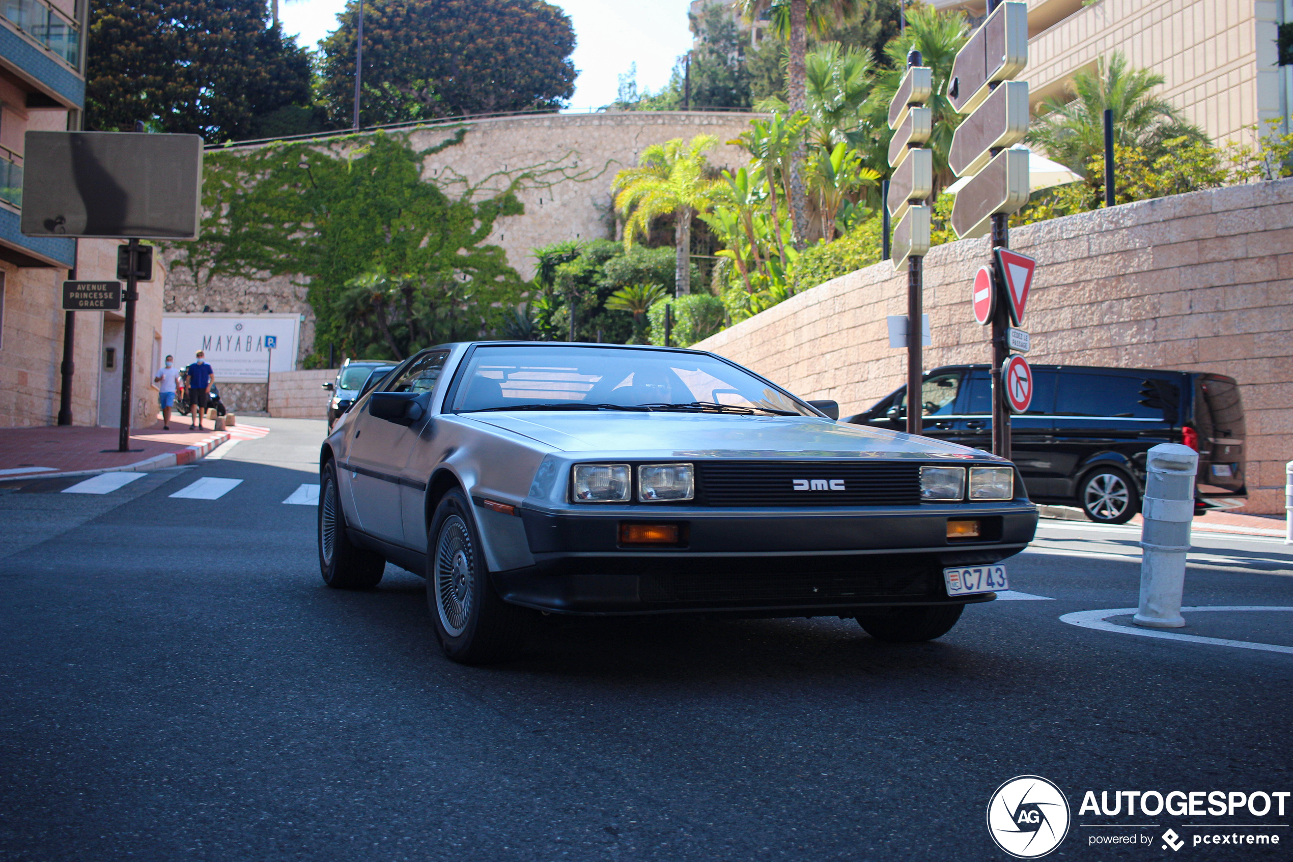 DeLorean DMC-12