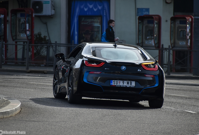 BMW i8