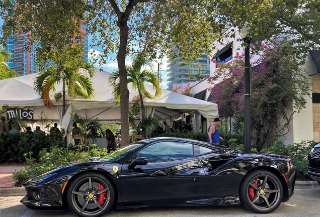 Ferrari F8 Tributo