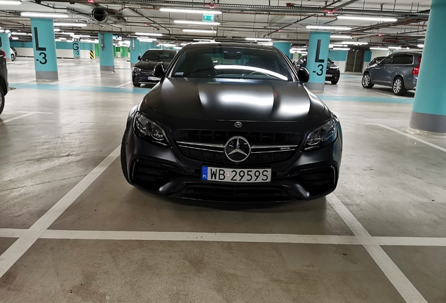 Mercedes-AMG E 63 S W213 Edition 1