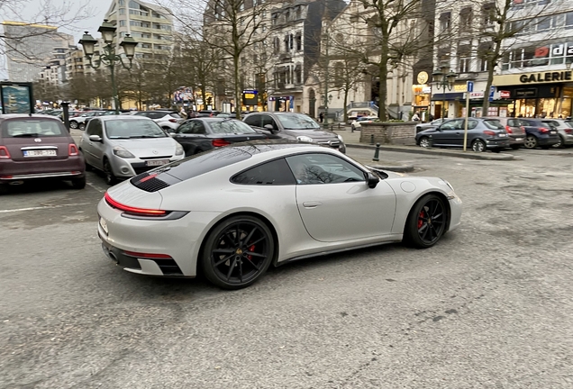 Porsche 992 Carrera 4S