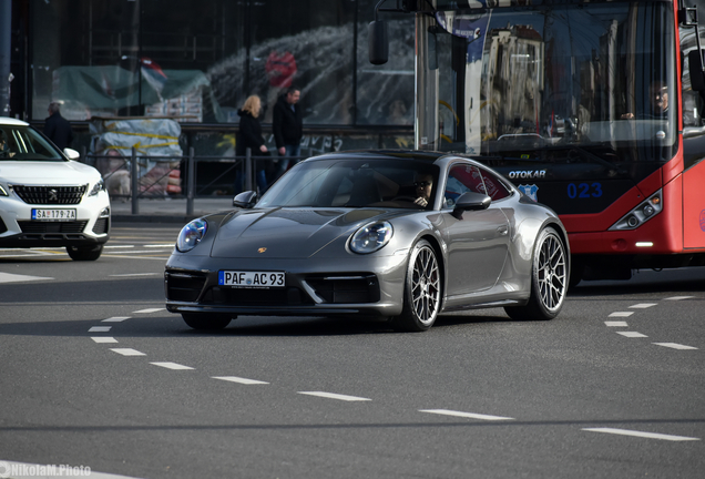 Porsche 992 Carrera 4S