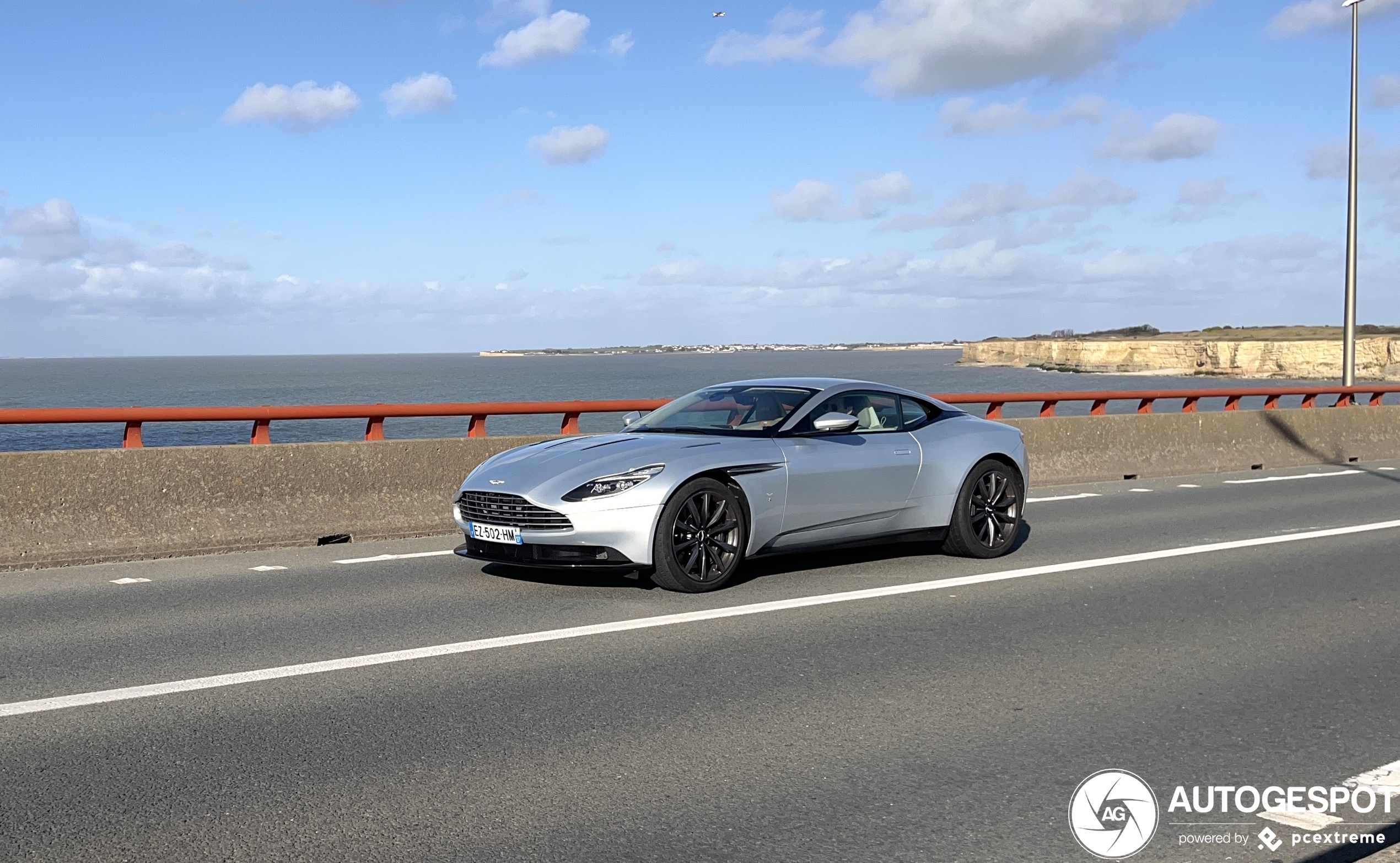 Aston Martin DB11