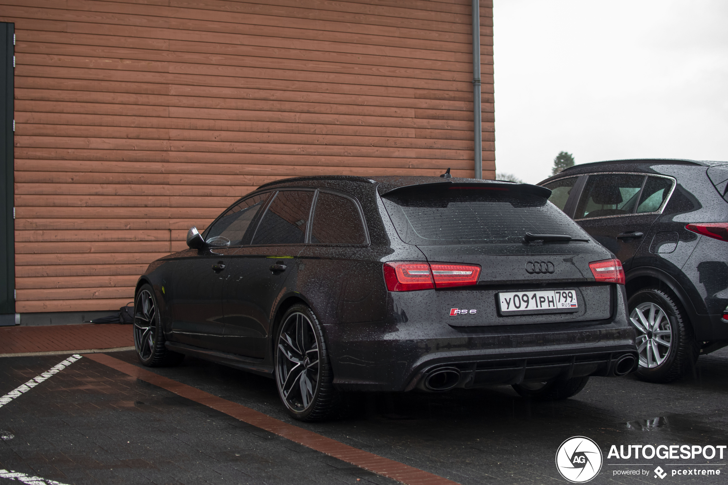 Audi RS6 Avant C7