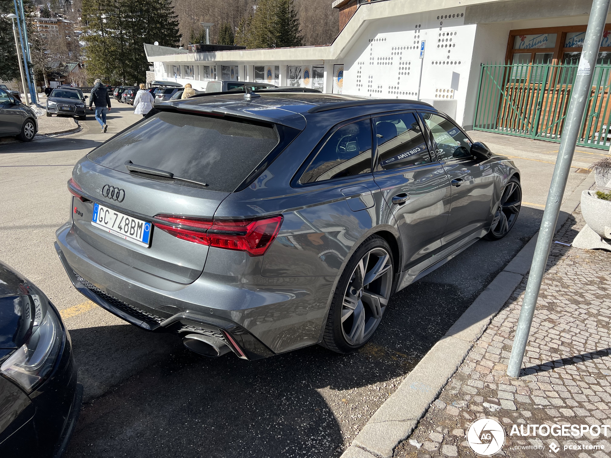 Audi RS6 Avant C8