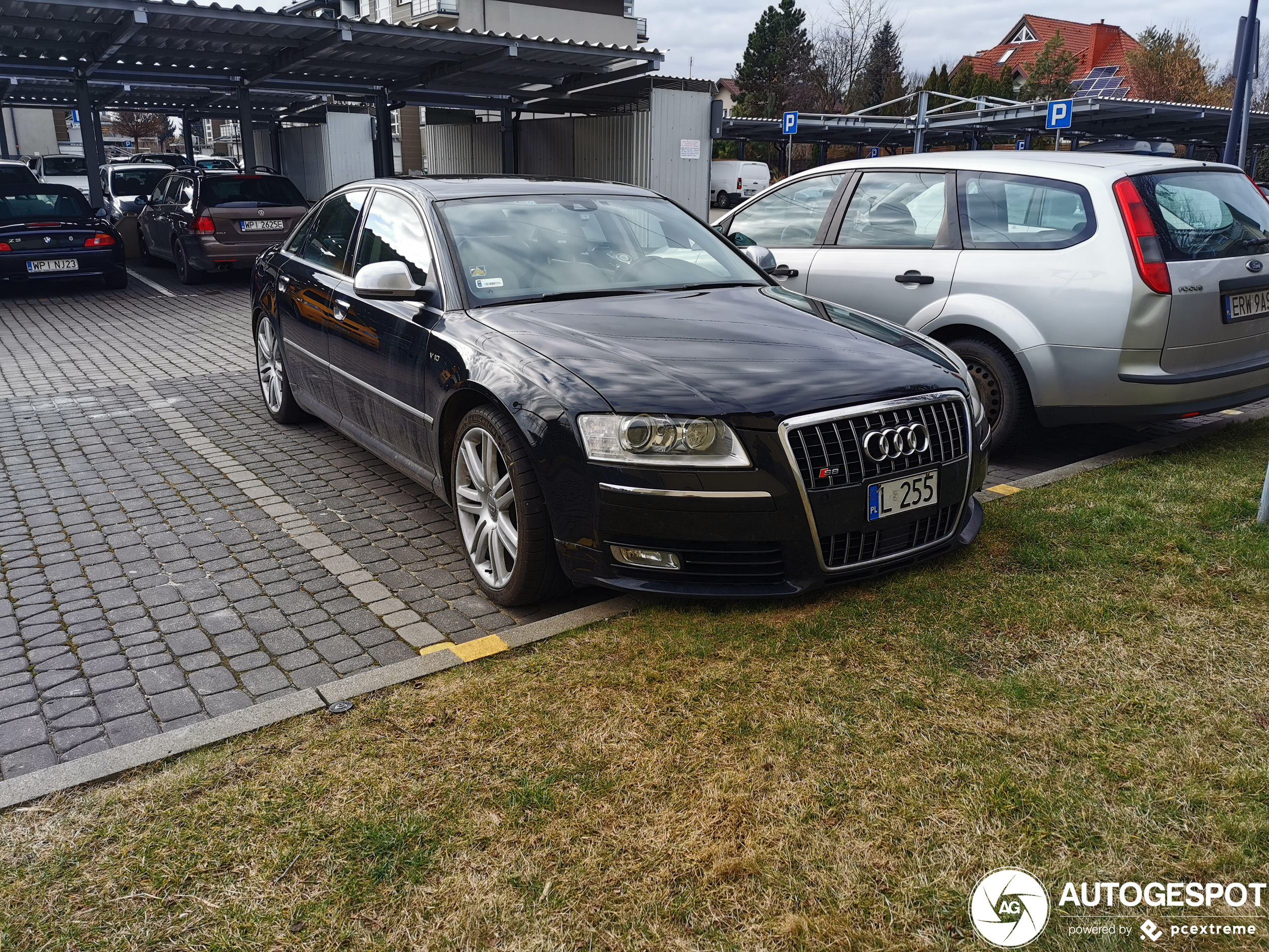 Audi S8 D3