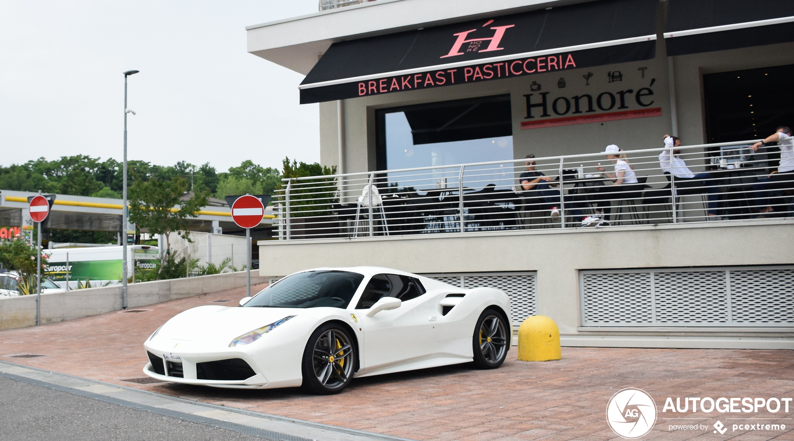 Ferrari 488 Spider