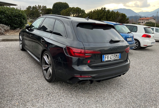 Audi RS4 Avant B9