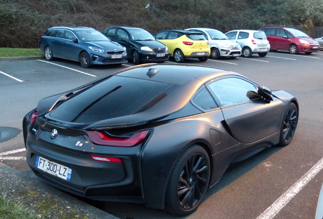 BMW i8 Protonic Frozen Black Edition