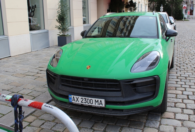 Porsche 95B Macan GTS MkIII