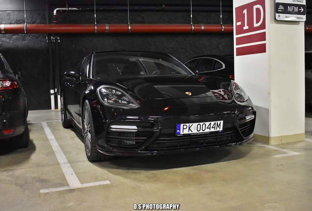 Porsche 971 Panamera Turbo