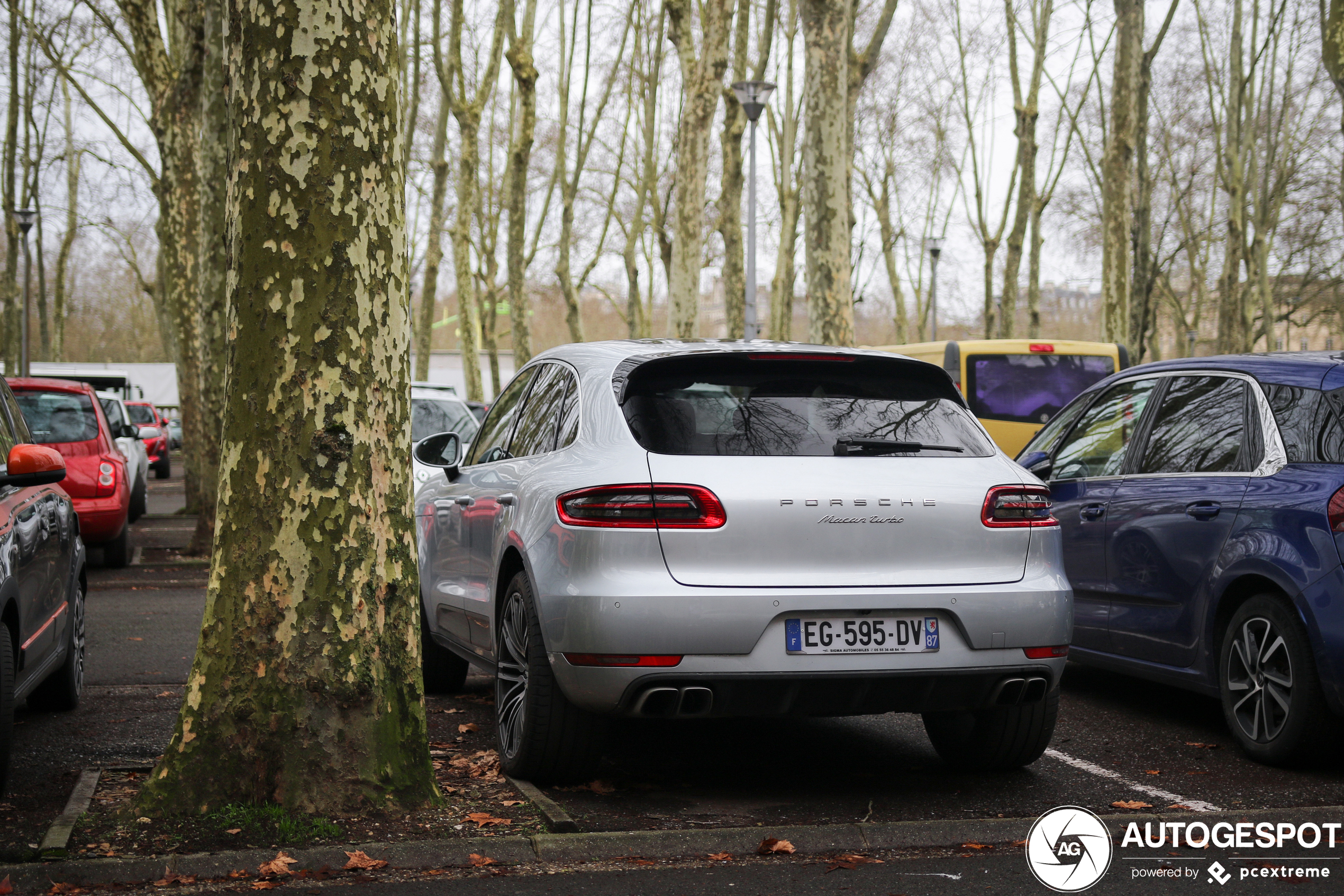 Porsche 95B Macan Turbo