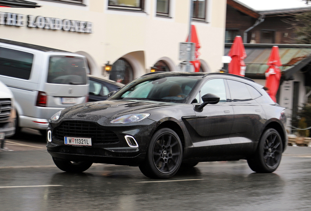 Aston Martin DBX