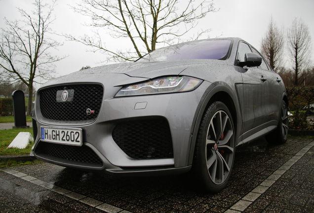 Jaguar F-PACE SVR