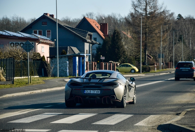 McLaren 570S