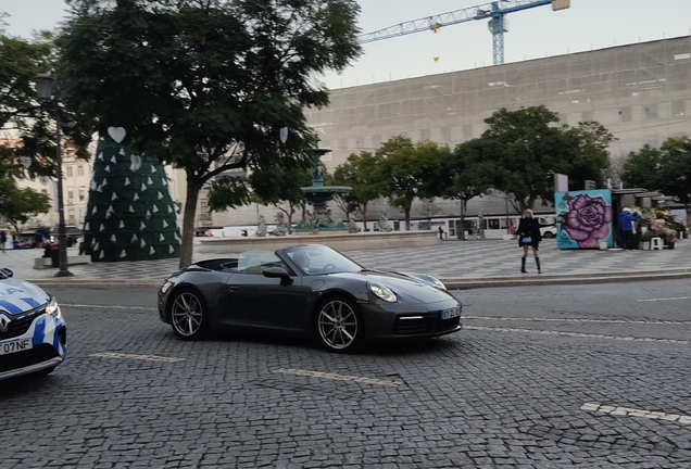 Porsche 992 Carrera 4S Cabriolet