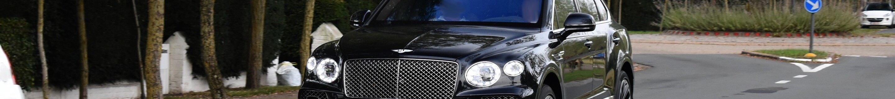 Bentley Bentayga V8 2021