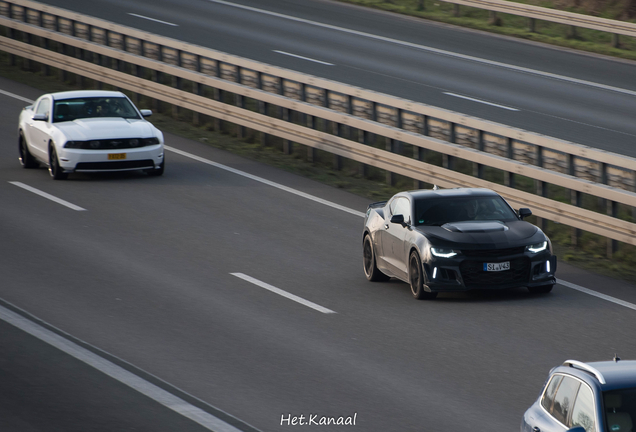 Chevrolet Camaro ZL1 2016