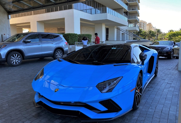 Lamborghini Aventador S LP740-4 Roadster