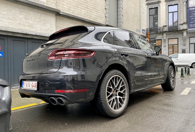 Porsche 95B Macan GTS