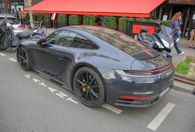 Porsche 992 Carrera 4S