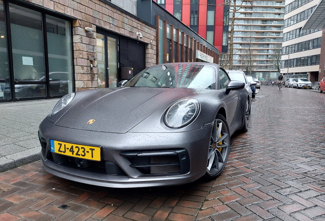 Porsche 992 Carrera 4S Cabriolet