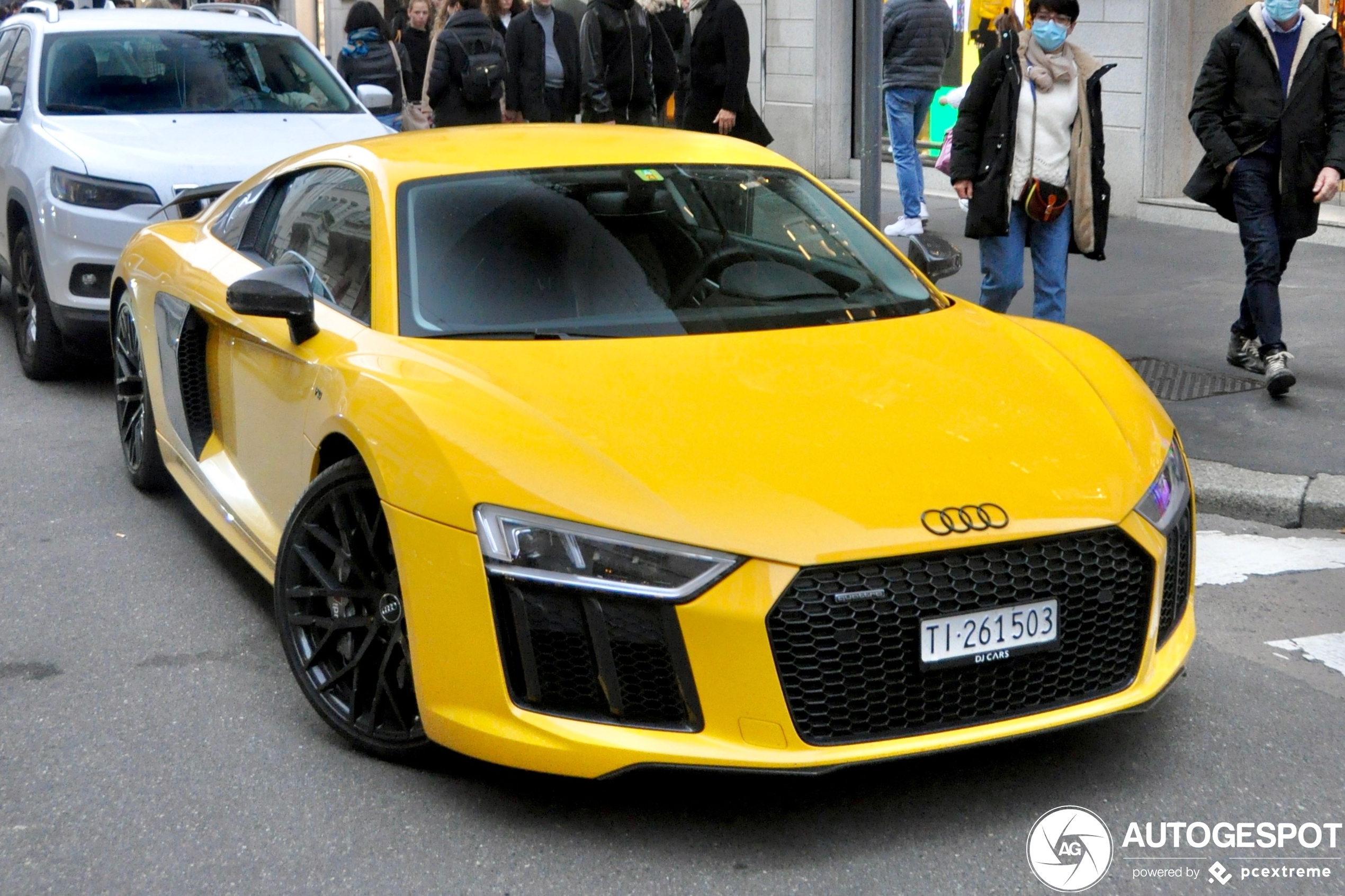 Audi R8 V10 Plus 2015