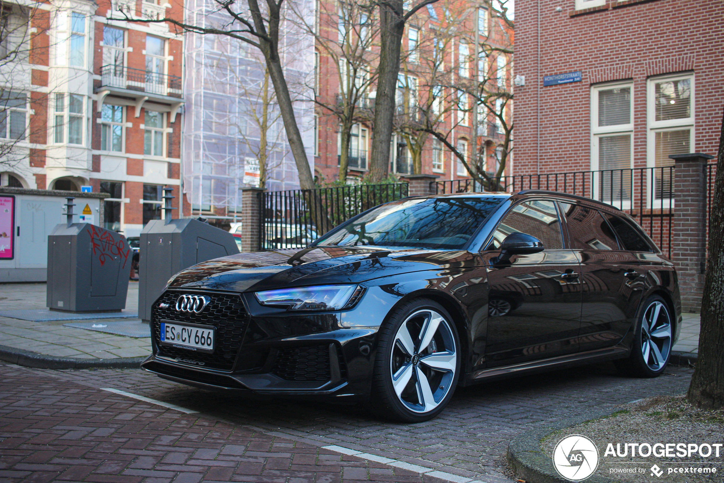 Audi RS4 Avant B9