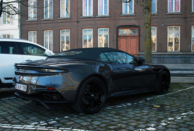 Aston Martin DBS Superleggera Volante