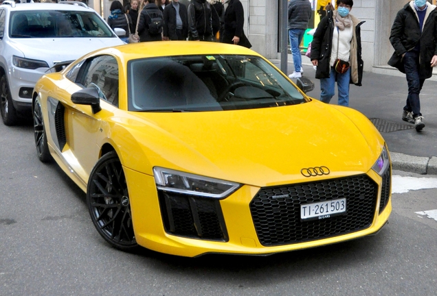 Audi R8 V10 Plus 2015