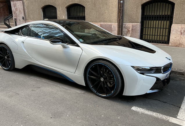 BMW i8