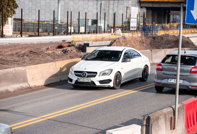 Mercedes-Benz CLA 45 AMG C117