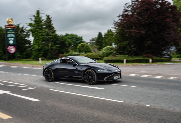 Aston Martin V8 Vantage 2018