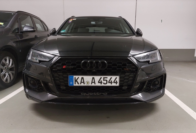 Audi RS4 Avant B9